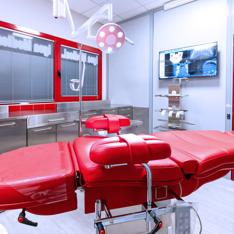 Design, construction and installation of the Handy Surgery operating room